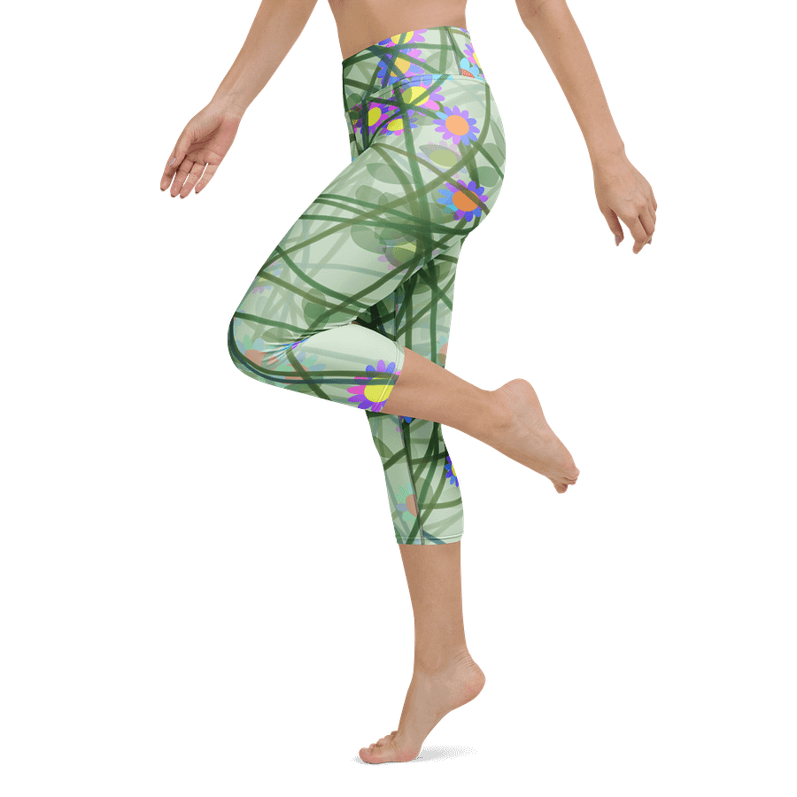 Whimsical Garden Yoga Capri Leggings product image (5)