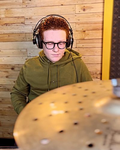 🥁♥️ 🎧
•
•
•
•
#lorenzoperucci #likesforlike #instalike #batteriaacustica #batteria #drums #pasha #pashadesertglow #dwdrums #p...