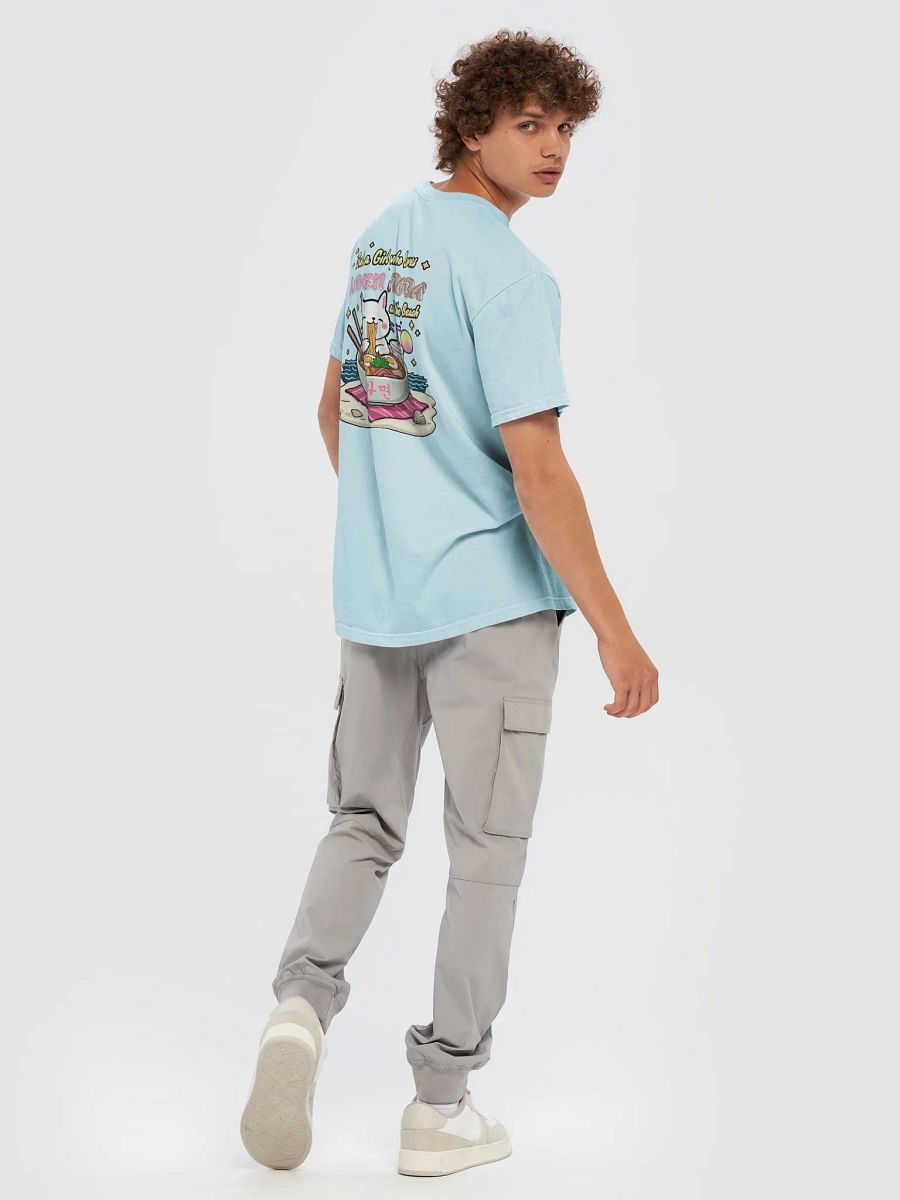 Just a Girl who Loves Ramen, Boba, and the Beach T-Shirt product image (8)