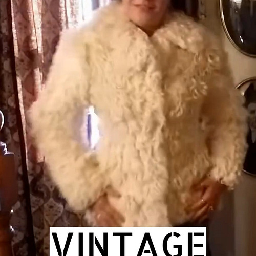 AMAZING THRIFTED VINTAGE FUR COAT COLLECTION!! 🤯🤯

Check out this AMAZING collection if vintage furs!!! 🤯🤯 This entire collec...