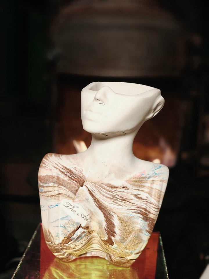 Canyon Flight Concrete Vase product image (2)