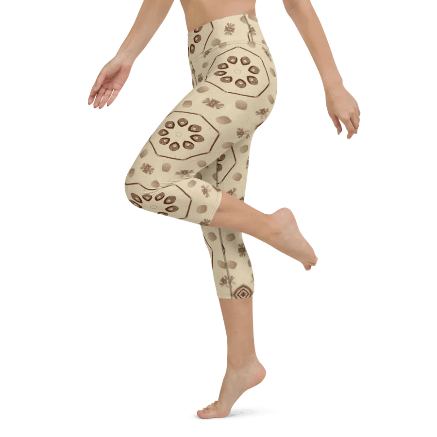 Hexagon Parade Capri Leggings product image (11)