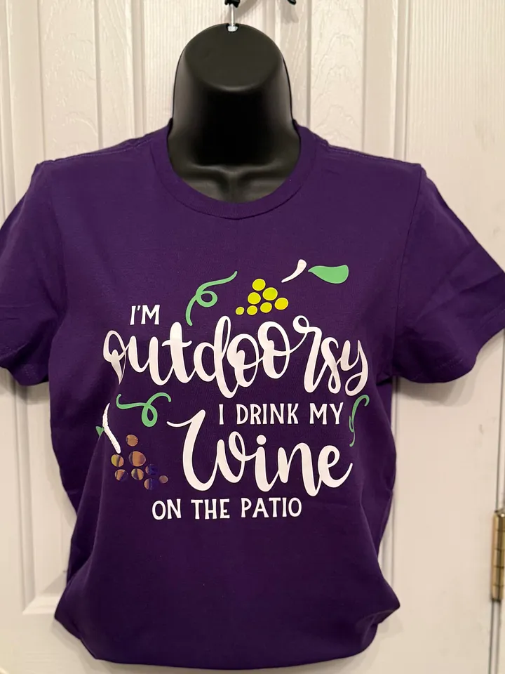 Im outdoorsy I drink wine on the patio tshirt product image (2)