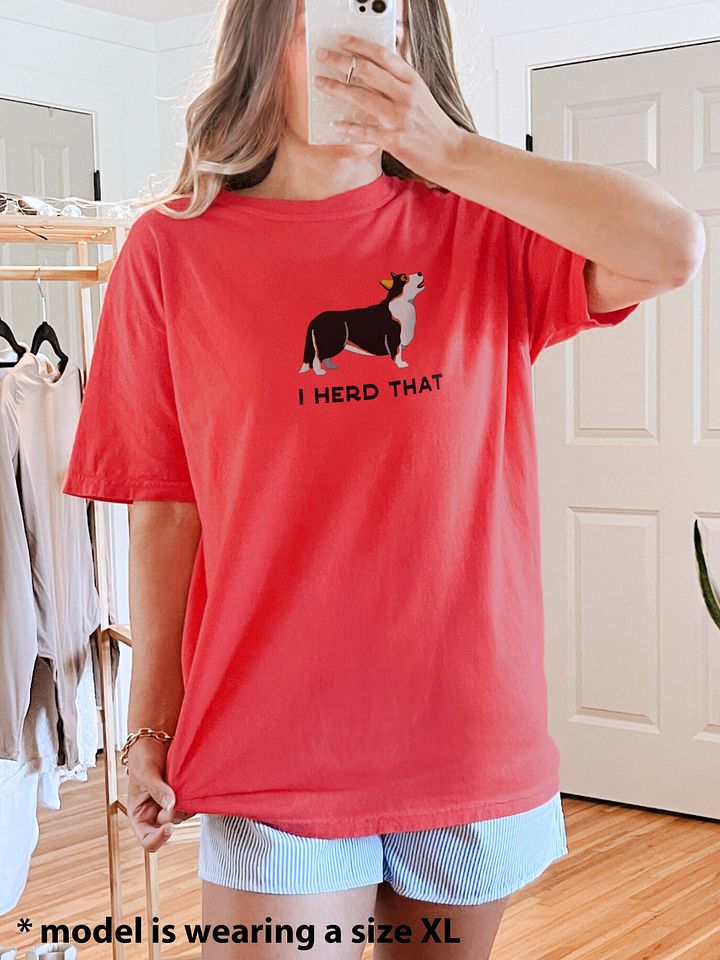 I Herd That T-Shirt(Embroidered) of a Cardigan Welsh Corgi(Tricolor) product image (2)
