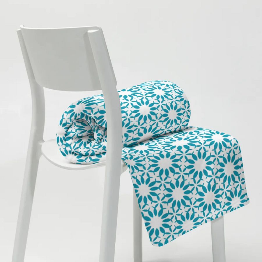 Harmony Hues Throw: Teal & White product image (10)