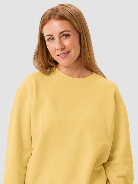 Photo showing Comfort Colors Unisex Garment-Dyed Fleece Crewneck Sweatshir