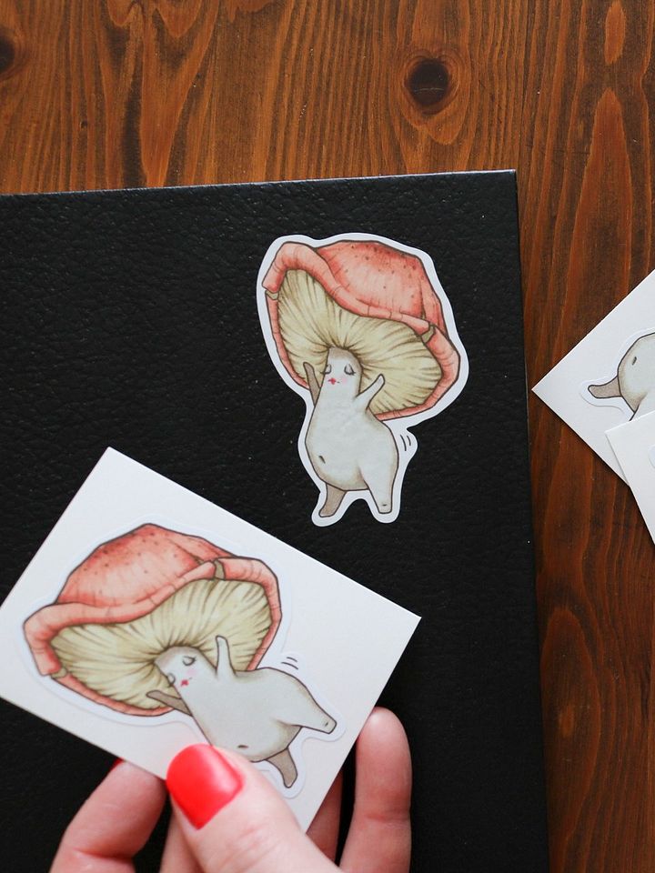 DANCE MUSH RED STICKER product image (2)