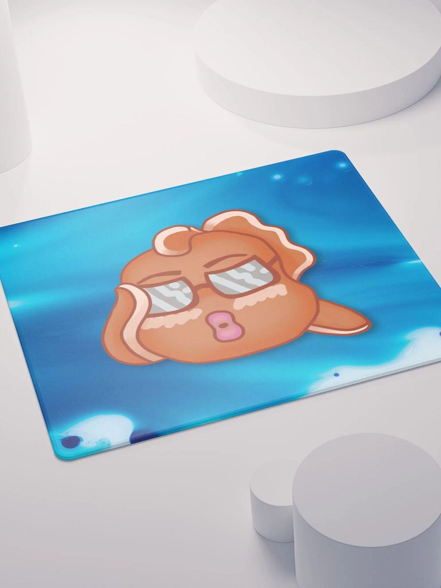 Expert Goldfish Mousepad With Background product image (4)