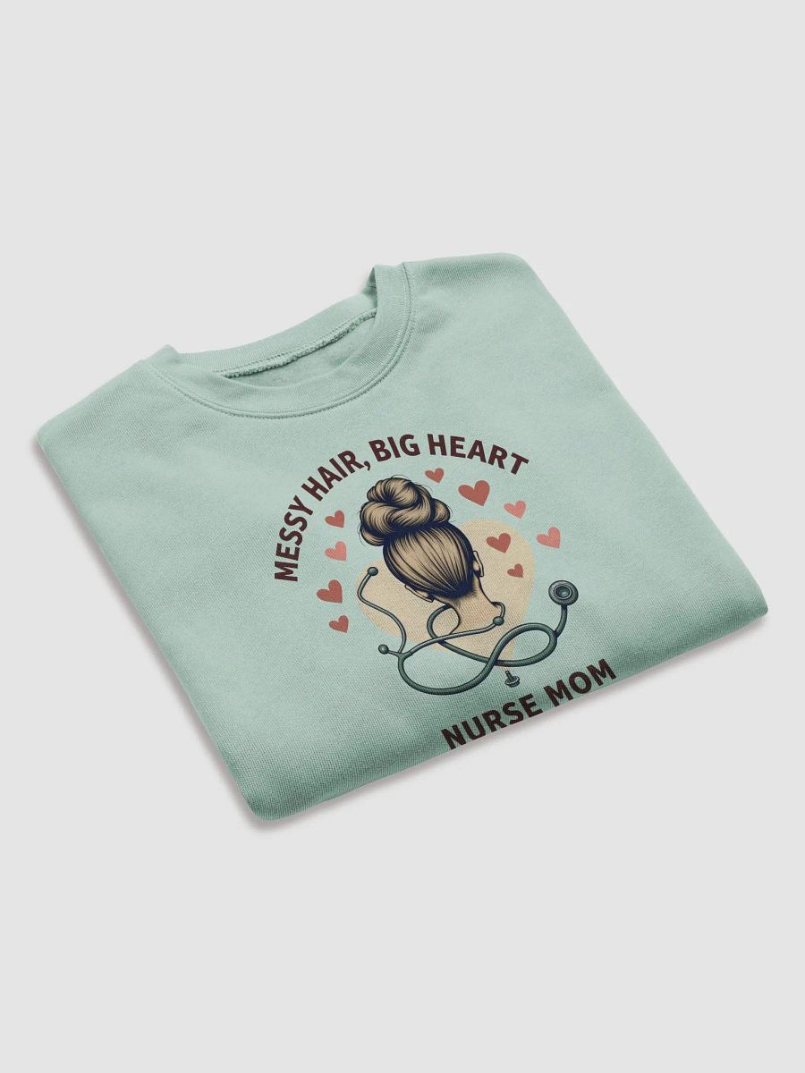 Nurse Mom Big Heart Crop Sweatshirt product image (13)