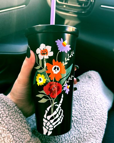 Don't forget to stay hydrated! 😍🎃💀
