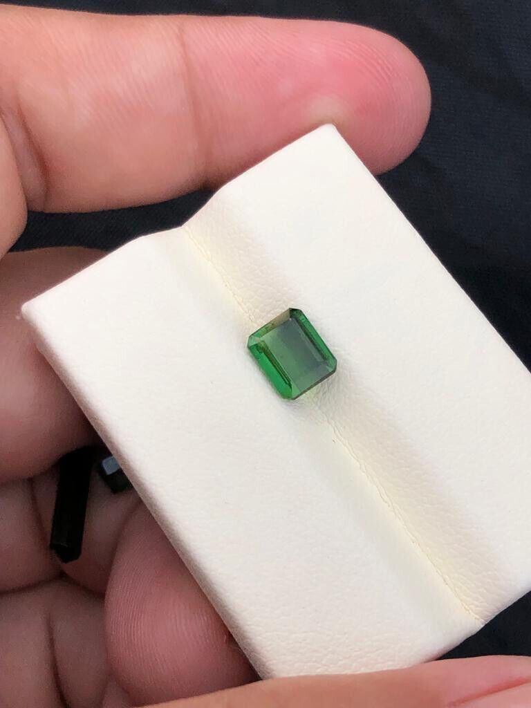 TOURMALINE EMERALD CUT GREEN COLOR GEMSTONE FOR RING & JEWELLERY, 1.50 CARAT product image (9)