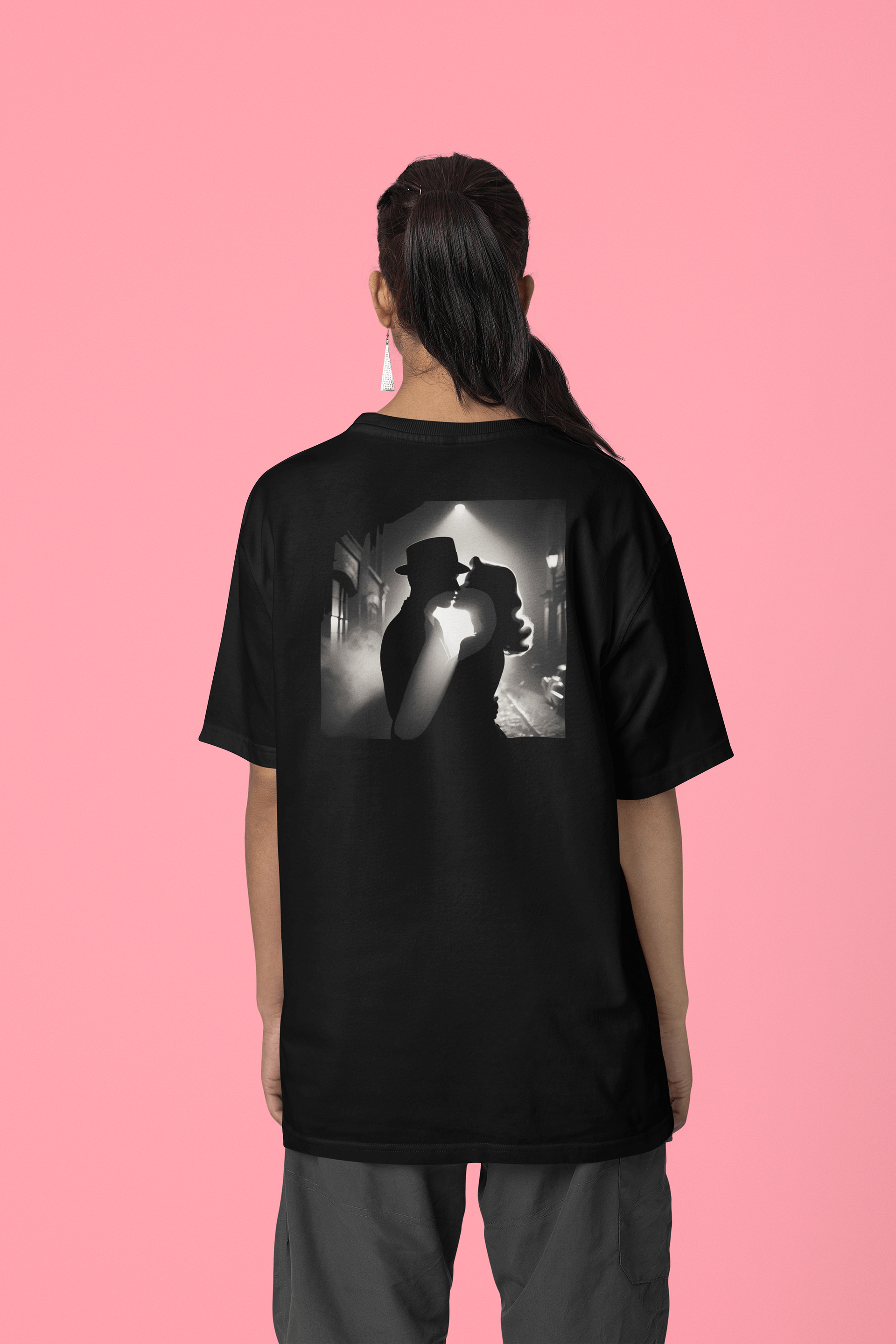 Romantic Film Noir Kiss (Womens Tee) product image (2)