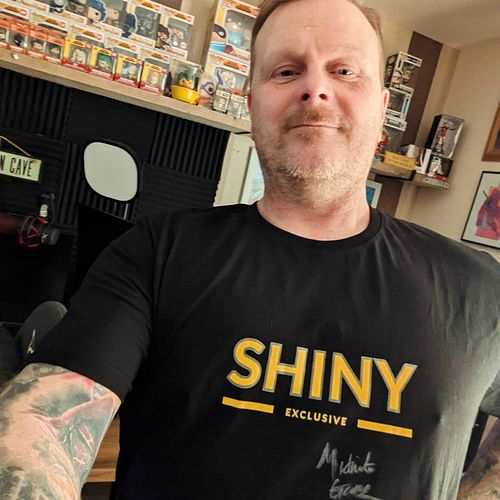 Well guys seems to have been a good while since I posted last, but just had my @midnite.games  exclusive signed SHINY t-shirt...