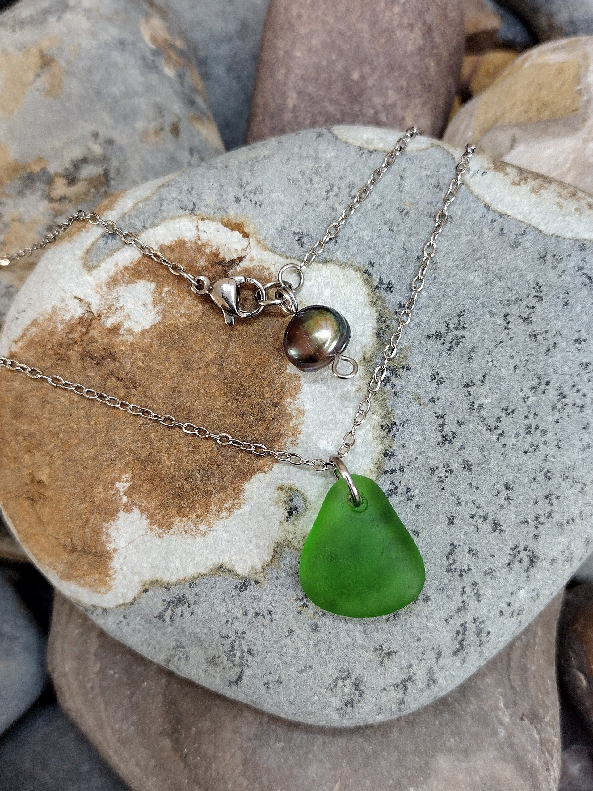 SEA GLASS NECKLACE product image (2)