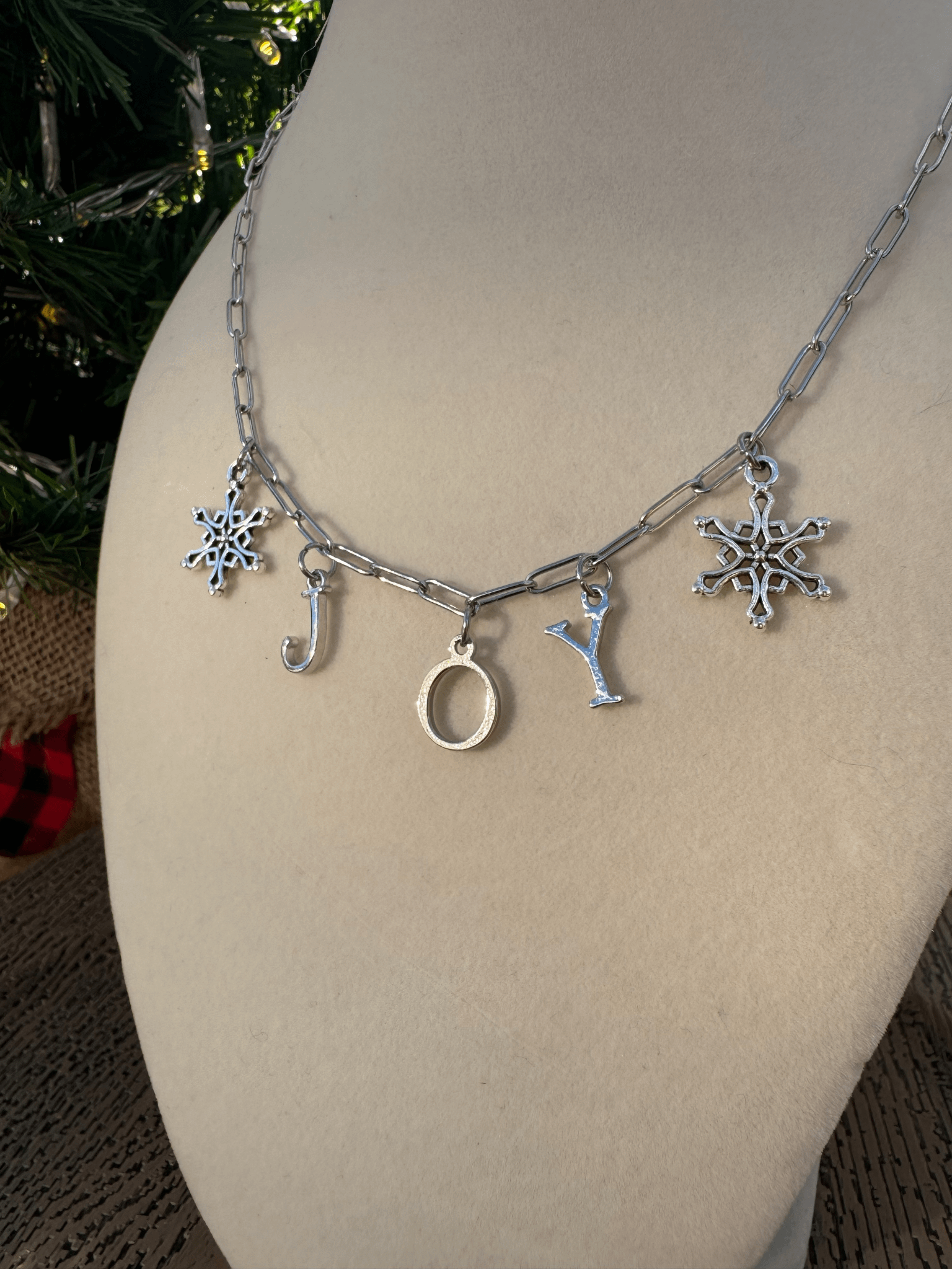 The JOY Necklace product image (1)