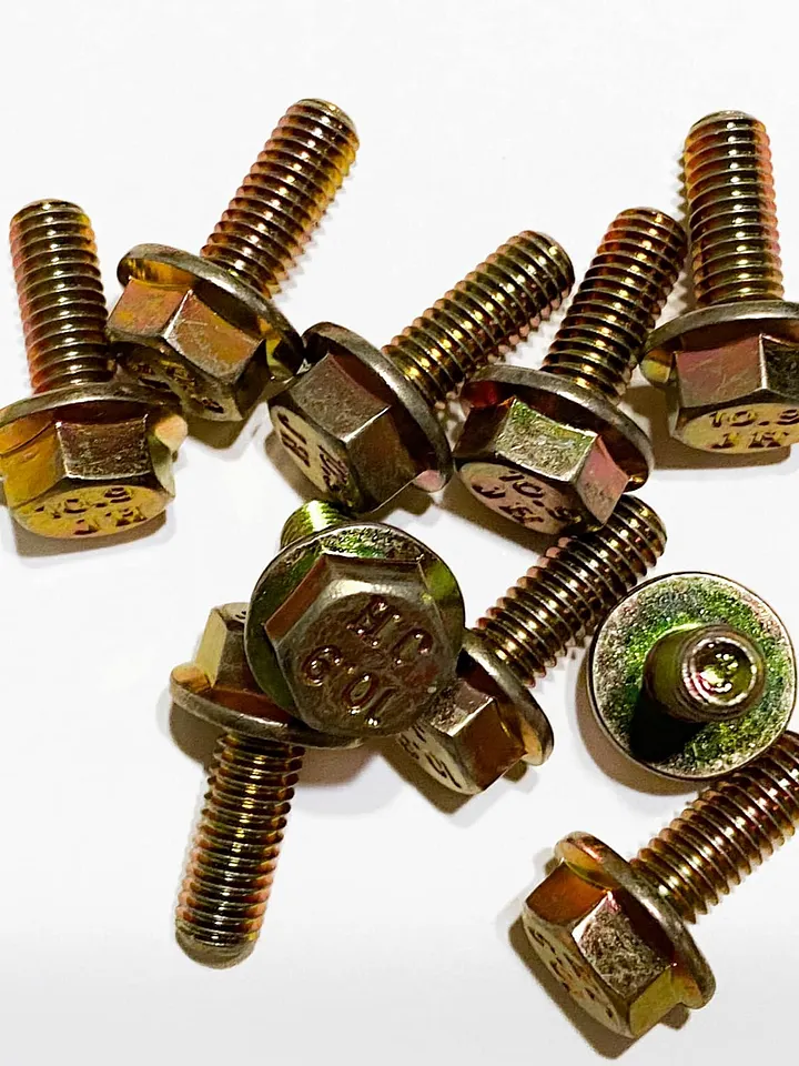 Yellow zinc flange bolts m6 set product image (1)
