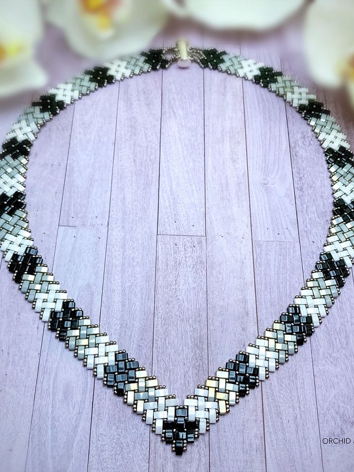 Beading Pattern – Half Tila Herringbone V Necklace product image (2)