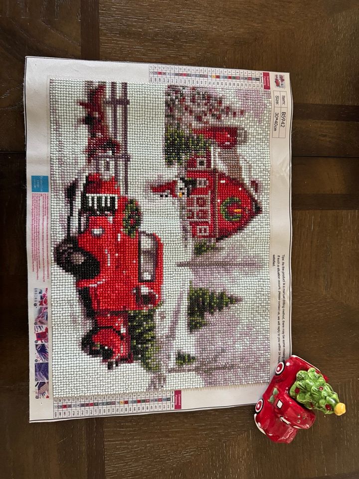Red Truck w/ Christmas Tree Full Drill Diamond Painting product image (1)