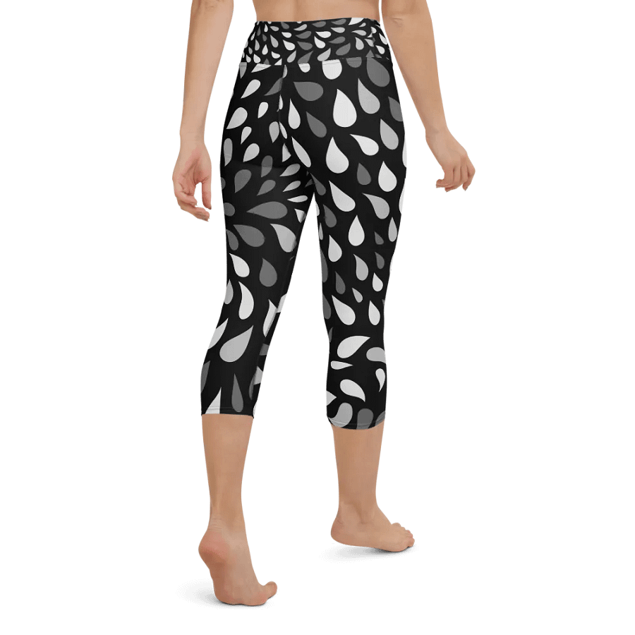 Swirling Teardrop Yoga Capri Leggings product image (3)