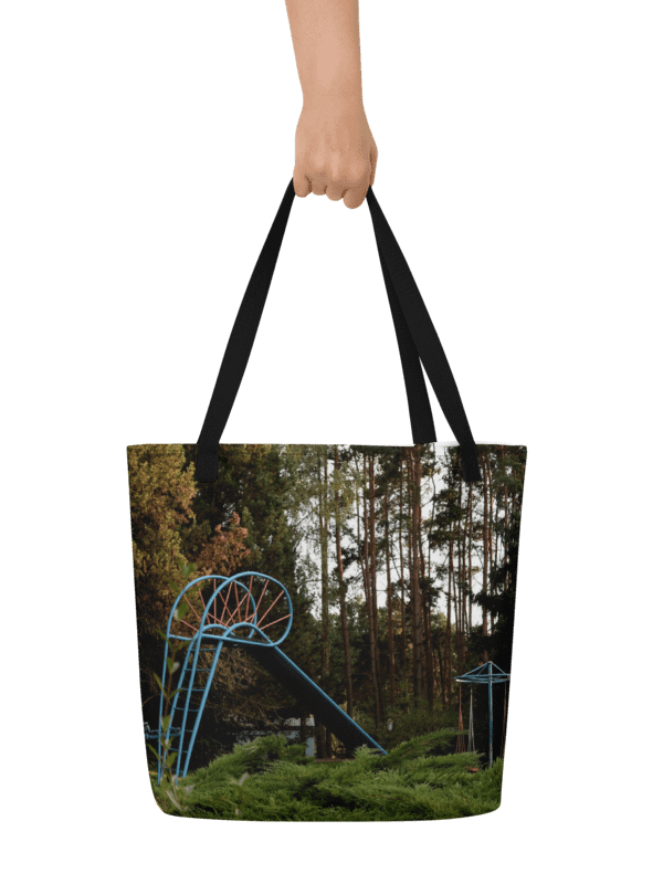 Große Tragetasche - Nostalgischer verlassener Spielplatz product image (1)
