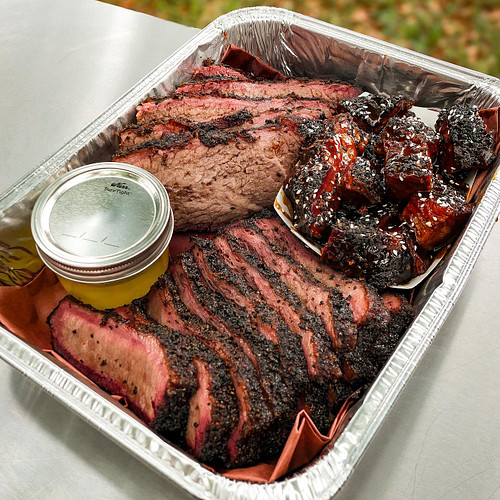 𝗖𝗔𝗟𝗟 𝗠𝗘 𝗧𝗛𝗘 𝗕𝗕𝗤 𝗢𝗣𝗥𝗔𝗛
You get a brisket! You get a brisket!

Had the pleasure of supplying a local friend’s party with a kill...