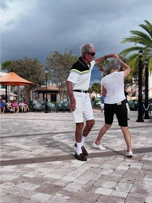 The Zee-R Band performs at Spanish Springs in The Villages, Florida. Zee-R has over 25 years in the industry and this band can rock - just listen to their version of Katmandu. The lead singer, Zee said that growing up in Brazil he wanted to be...Bob Seger. ​⁠#thevillages #retirementcommunity #thevillagesflorida #zeerband #bobseger 