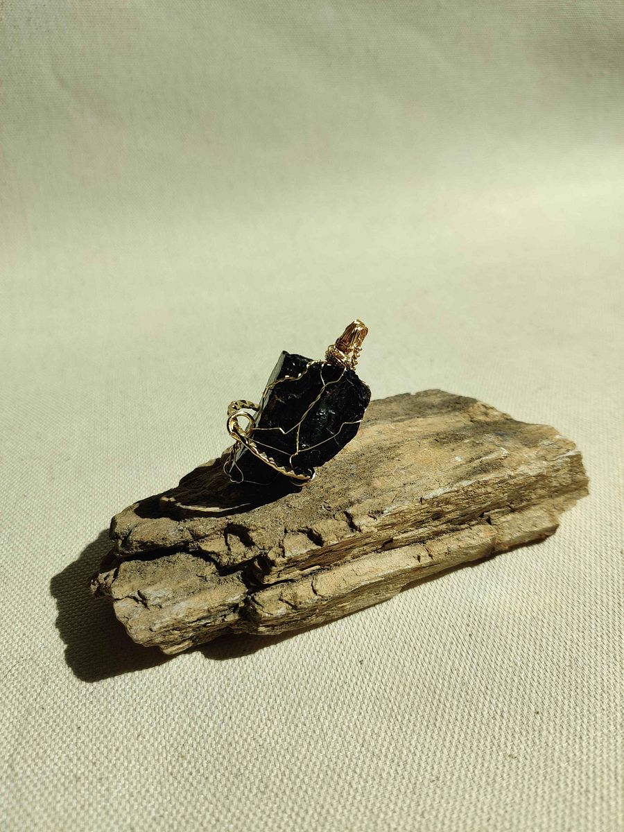 Black Tourmaline Necklace no. 03 - Alasdair product image (1)