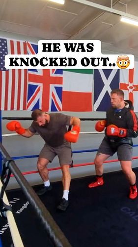 He Was Knocked Out!...🤯 #boxing #knockout