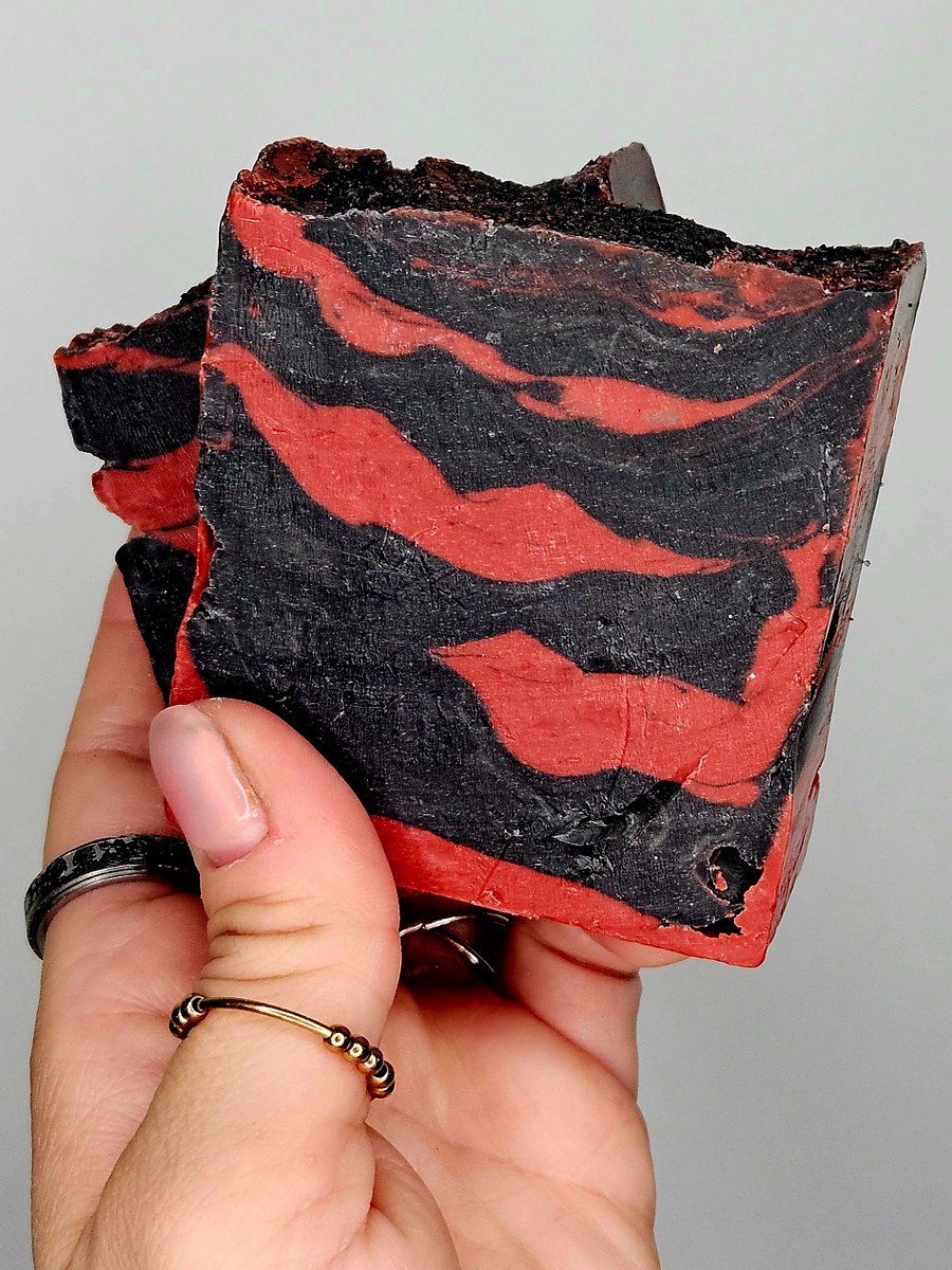 Dagaron Blud – Handmade Patchouli Soap with Orange, Cedarwood & Vanilla product image (3)