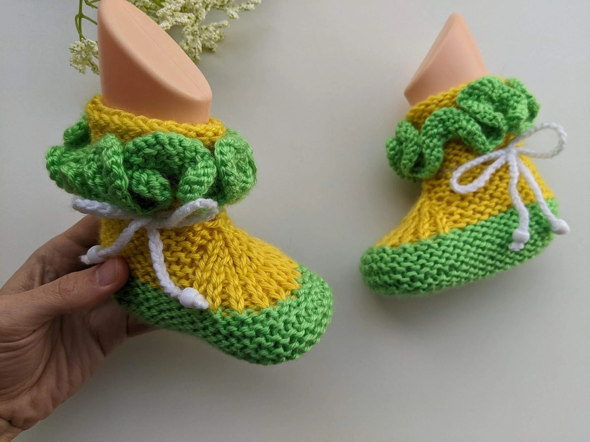 Baby Knit Booties with Ruffles Pattern product image (6)