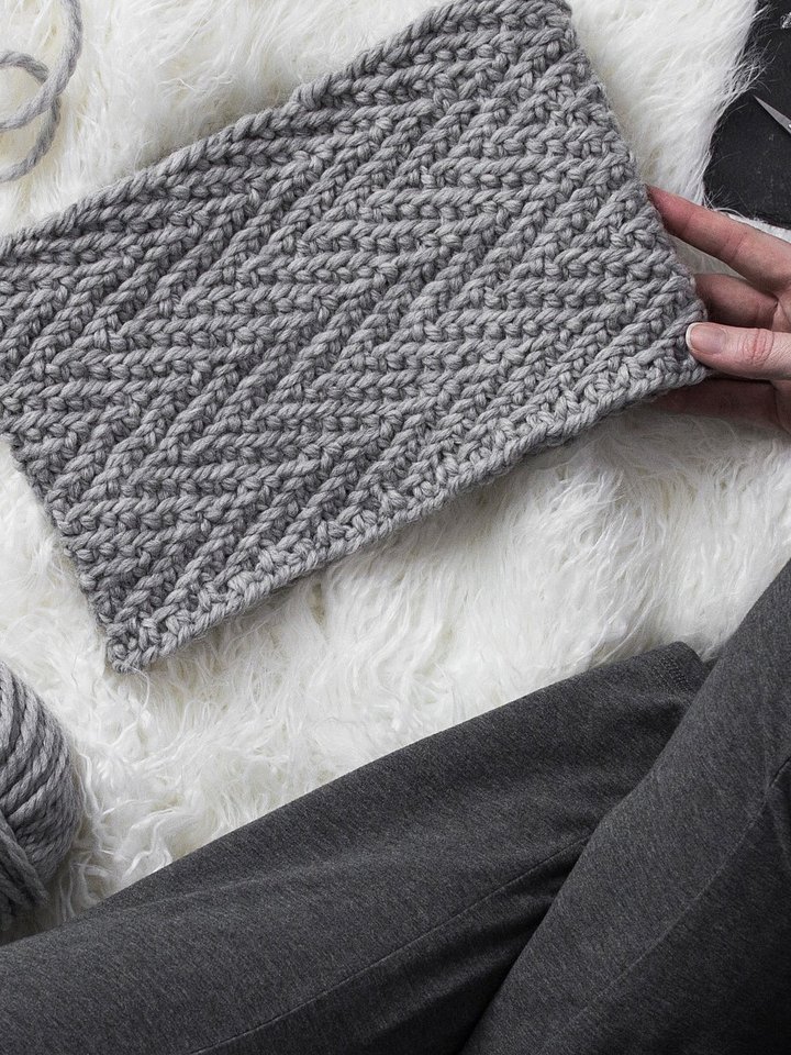 Herringbone Cowl Knitting Pattern - Sacred product image (1)