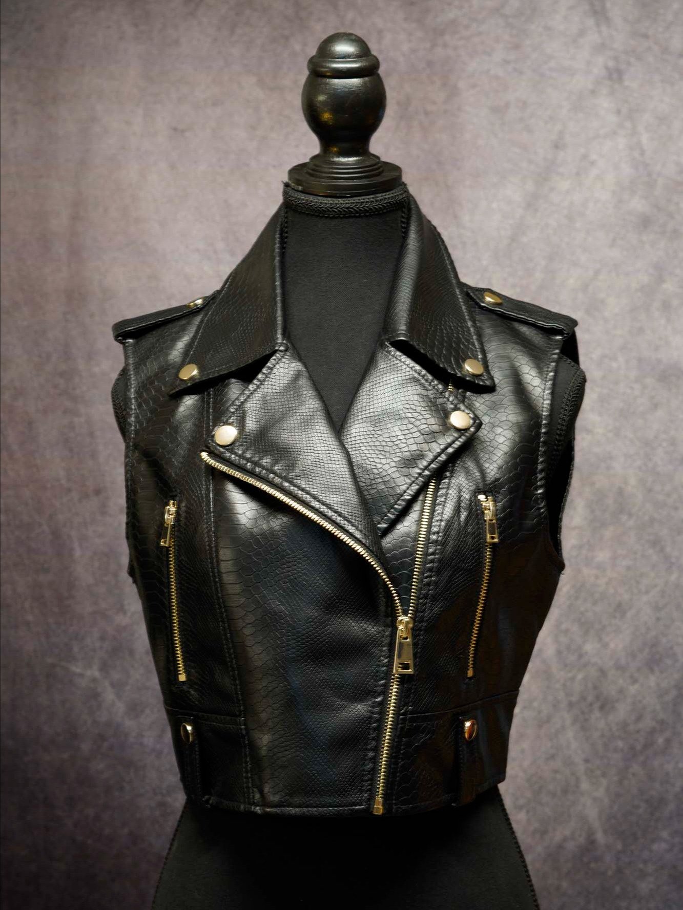 Cyberpunk 2077 - Arasaka [Prebuilt LED Jacket] product image (3)