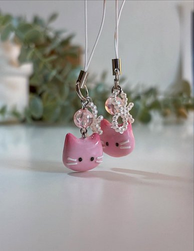 life is sweeter with cats and trinkets!
I love the look of beaded charms, so you know I had to do it to them 😆 slowly buildin...