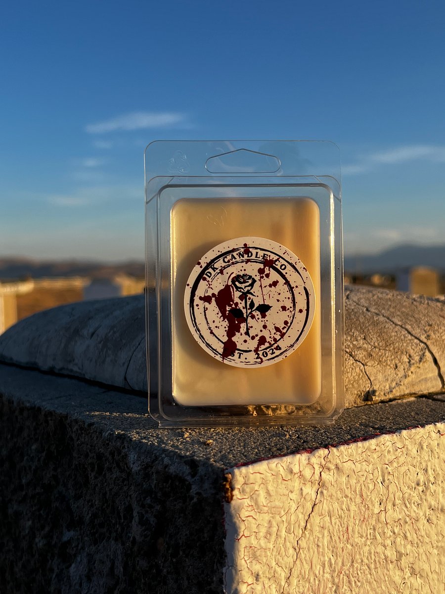 Dani & Jax "cs_oreo & Devil's Knight" (Amber, Driftwood, Oakmoss, Patchouli and Sugar Pine) Candle product image (3)