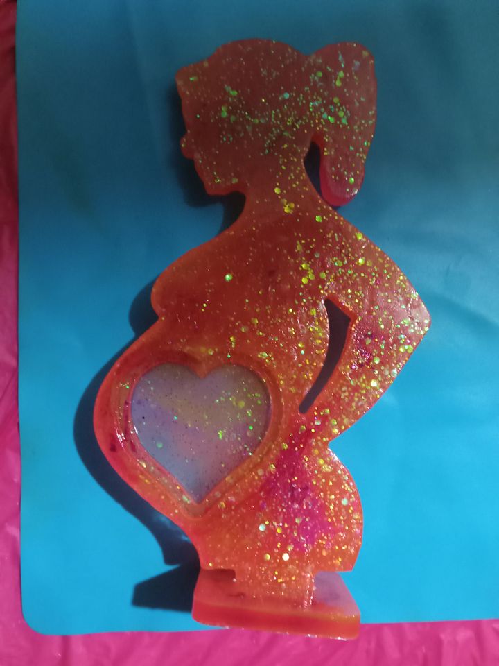 Pregnant Girl Resin Frame product image (1)
