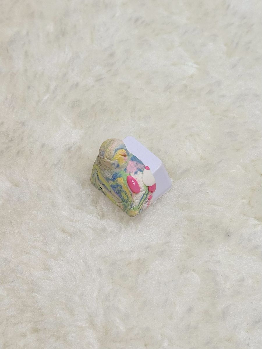 Tie Dye on White Gloomy Bear Keycap product image (3)