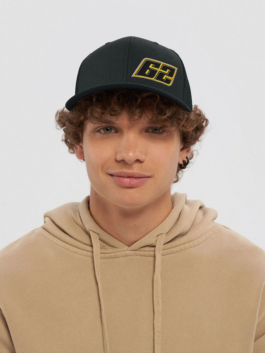 62 Trucker hat product image (5)