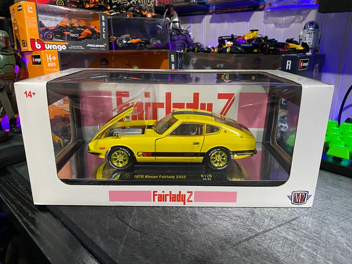 M2 Machines Gold Chase 1970 Nissan Fairlady Z432 R126 1/24 Scale - Datsun 240z / 1 of 750 product image (1)