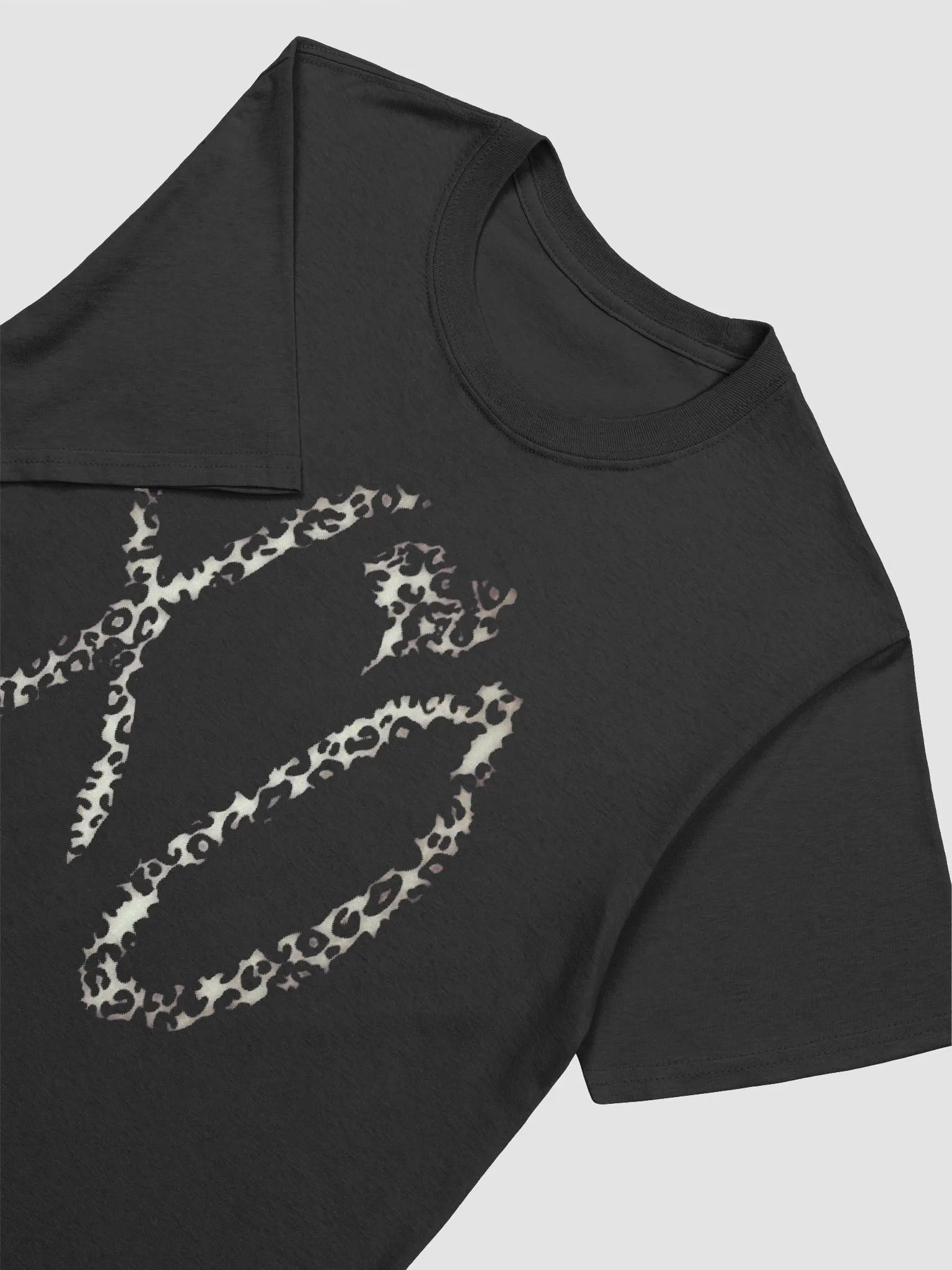 XO leopard print T-Shirt product image (3)