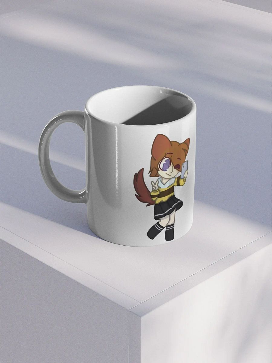 Bee product image (1)