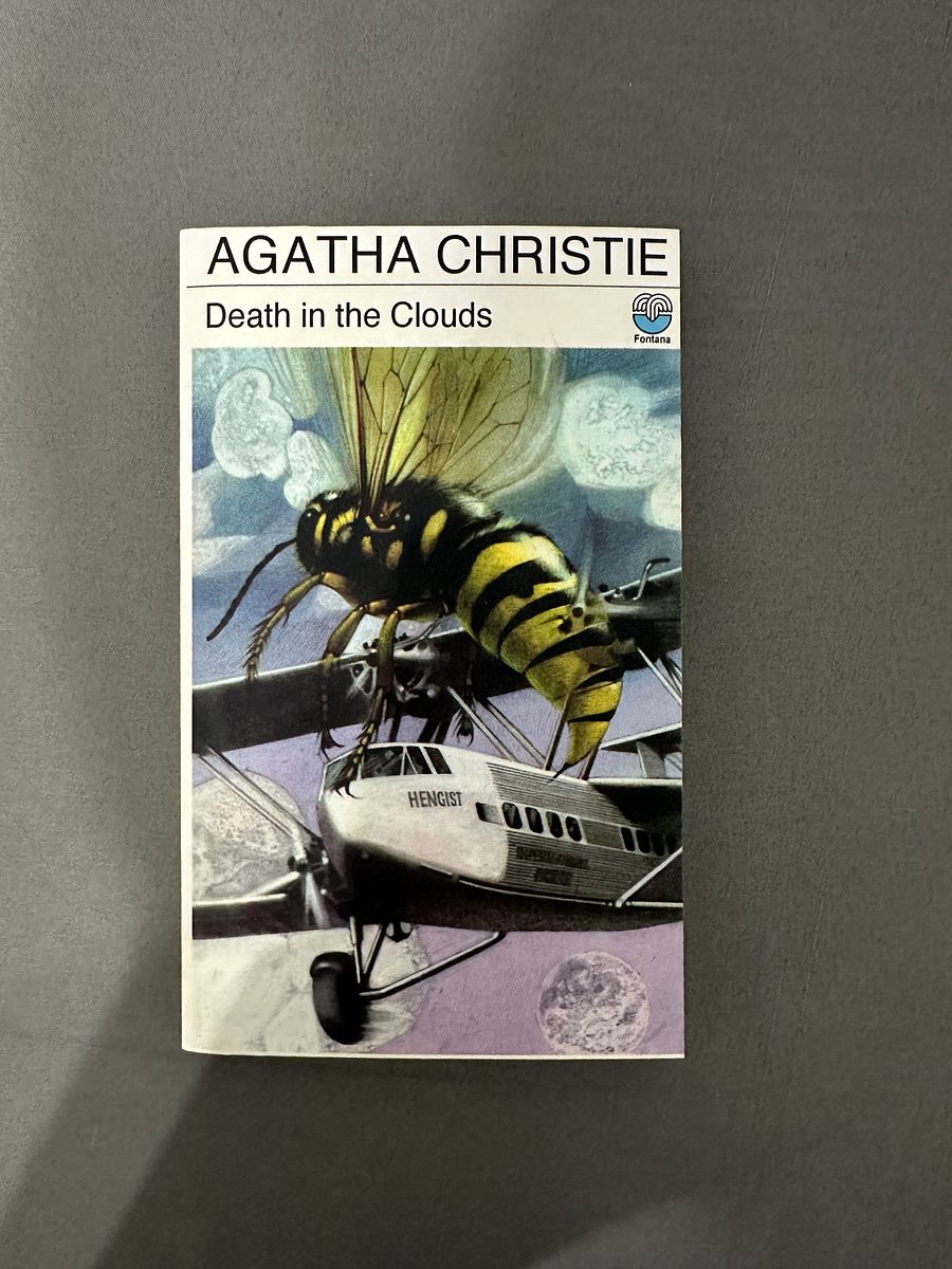 10th Doctor's Death in the Clouds Book product image (1)