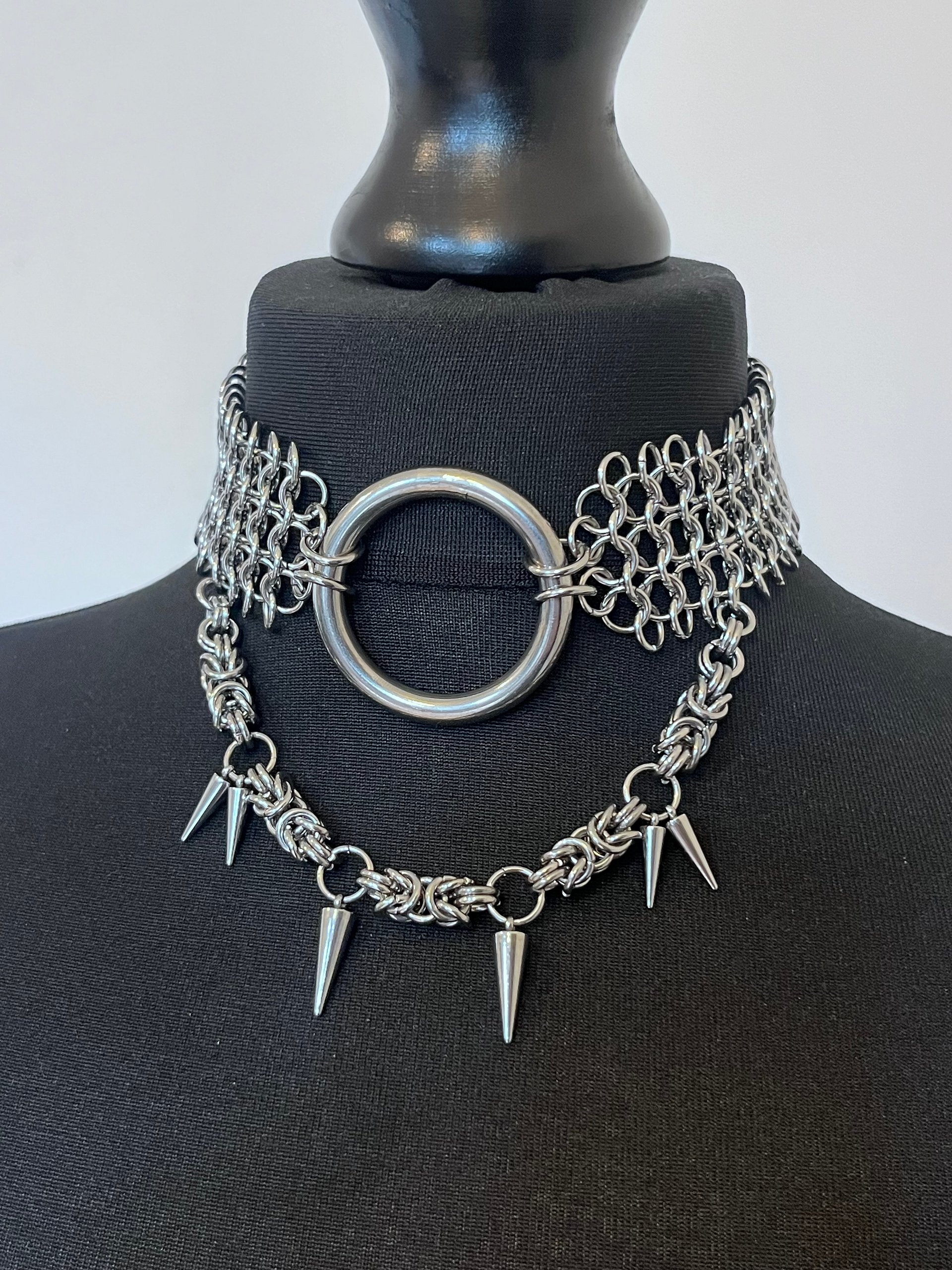 Spiked O ring Choker product image (1)