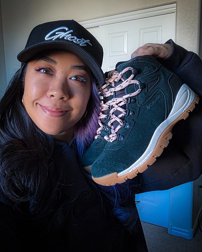 Bb’s first hiking boots 🥾🖤🏔️ W coffee, adventures, and qt ☺️

Will be changing these pink laces 🙂‍↔️

Found my new favorite S...