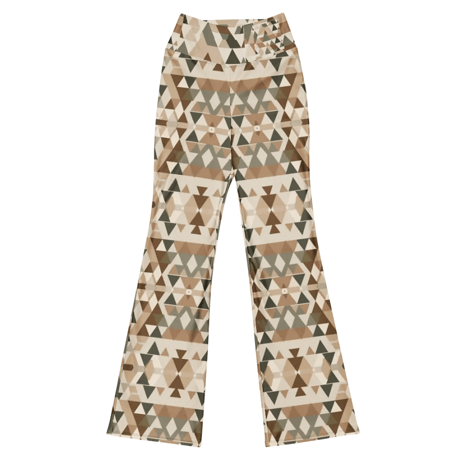 Symmetric Serenity Flare Leggings product image (8)