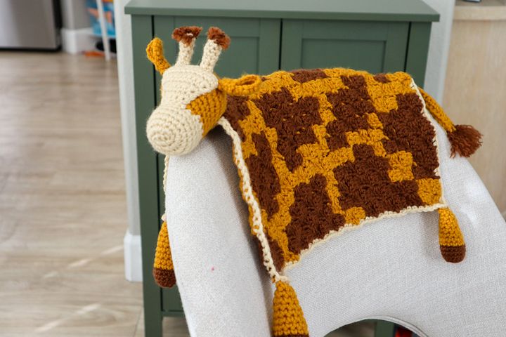 Jerry The Giraffe Lovey - Crochet Blanket Pattern product image (1)