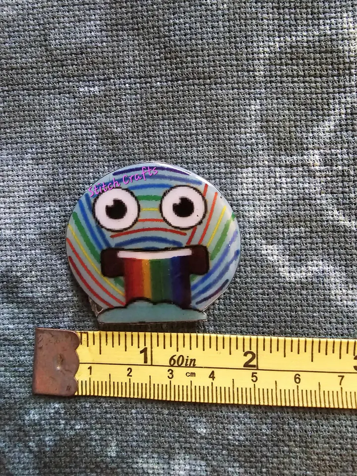Rainbow Yarn Ball Minder product image (2)
