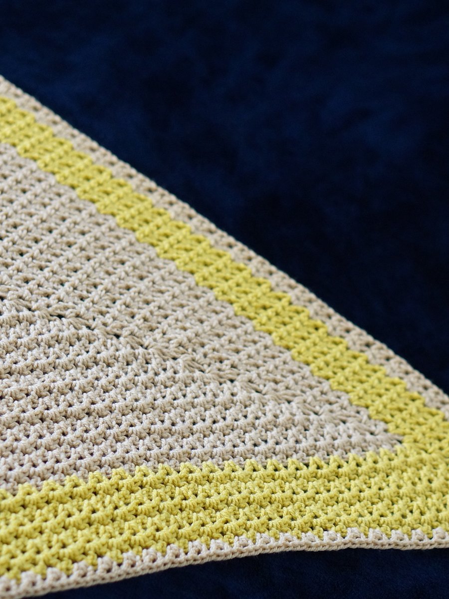 Granny V stitch triangular shawl pdf pattern product image (3)