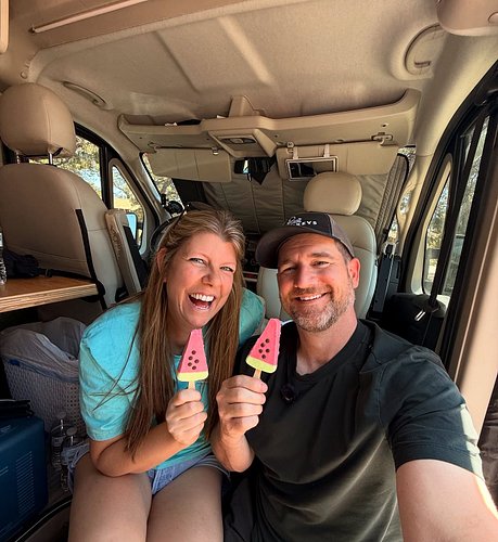Swipe through our Grand Canyon photo dump 📸⛰️
Epic views ✔️
New filming rules ✔️
Mr. Lemon behaving (mostly) ✔️

And yes… you...