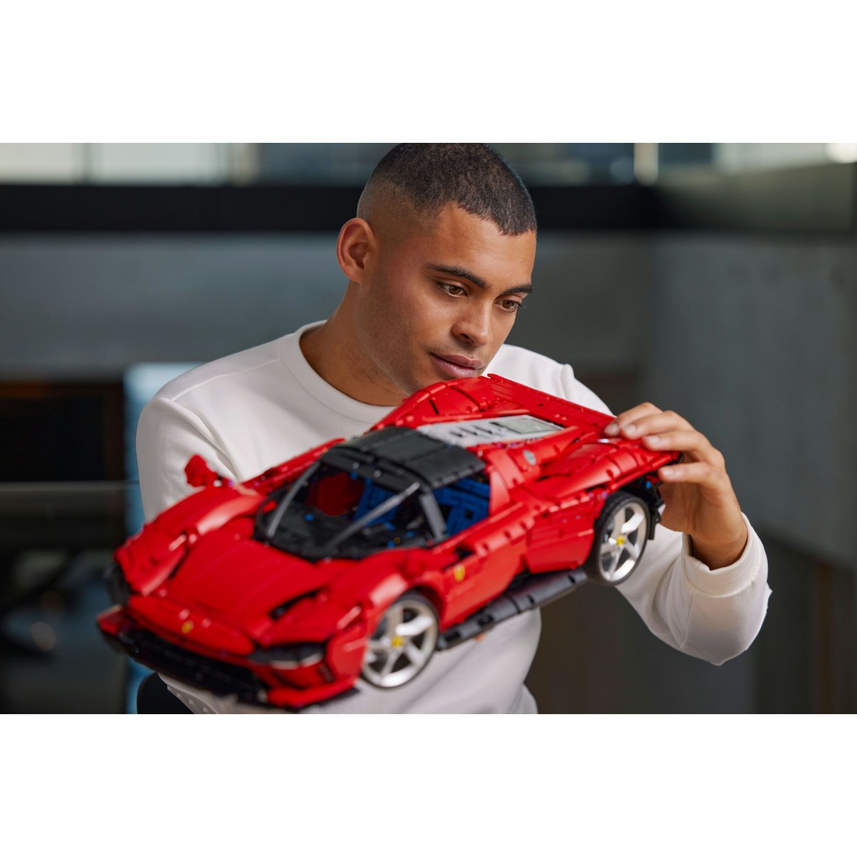 LEGO Ferrari Daytona SP3 product image (6)