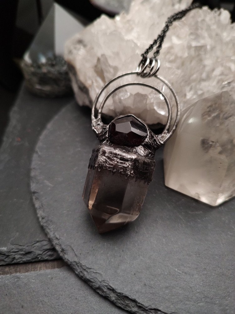 Sorcery Talisman - Smoky Titan product image (1)